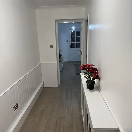 Stylish Entire Apartment With Private Garden In Camden, Central London Exterior photo